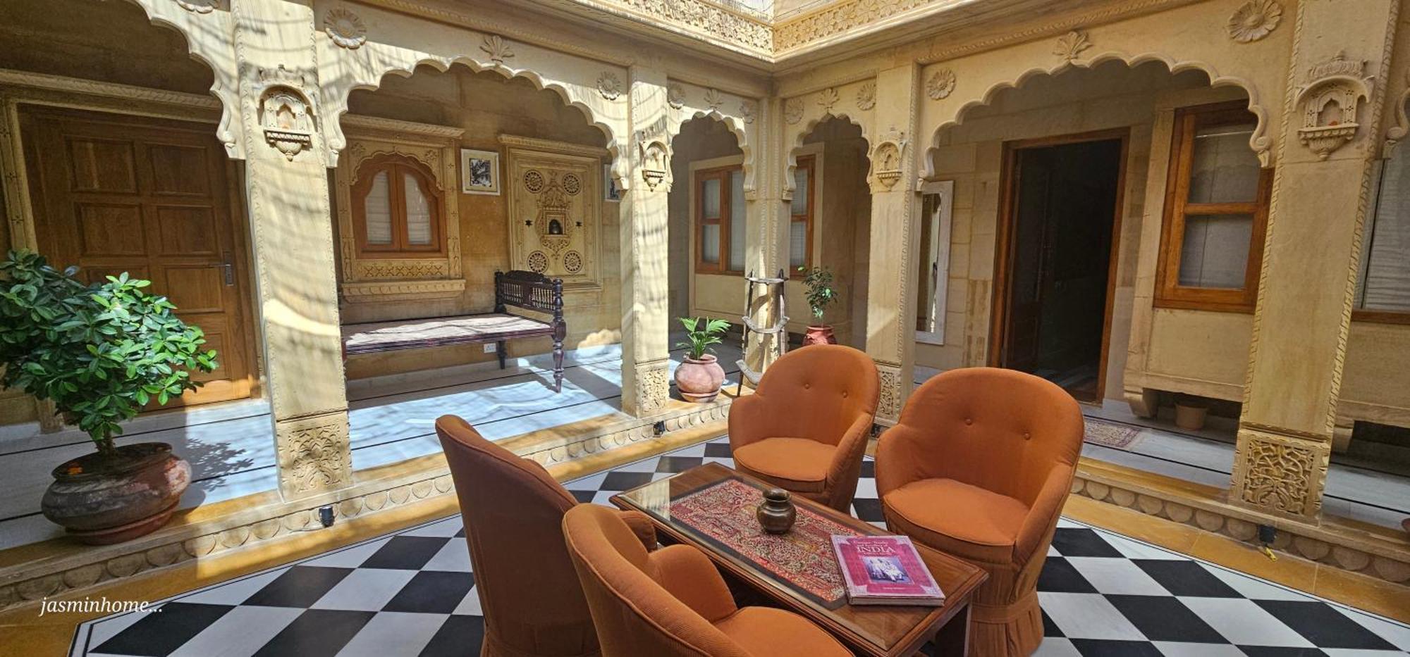 Hotel Jasmin Home Джайсалмер Экстерьер фото